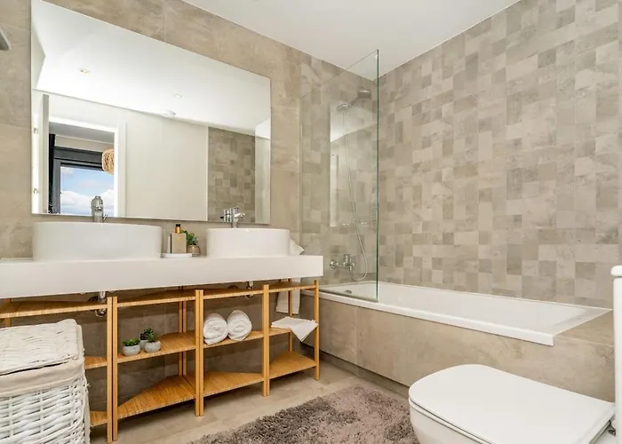 Inf3.4i - Modern Bright Apartamento