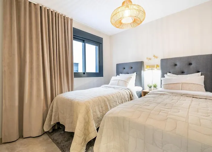 Inf3.4i - Modern Bright Apartamento