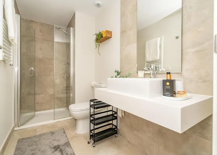 Inf3.4i - Modern Bright Estepona