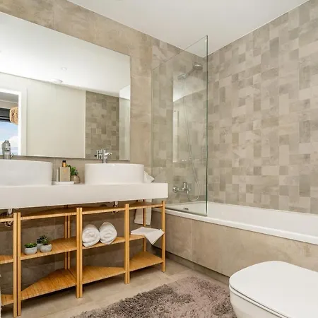 Inf3.4i - Modern Bright Appartement