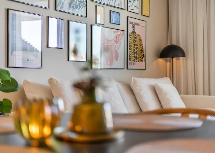 Inf3.4i - Modern Bright